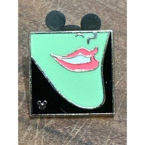 Disney Trading Pin Authentic Sleeping Beauty Hidden Mickey Smiling Villains Grin
